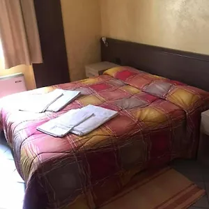https://hotel-ristorante-2-platani.it-lombardy.com
